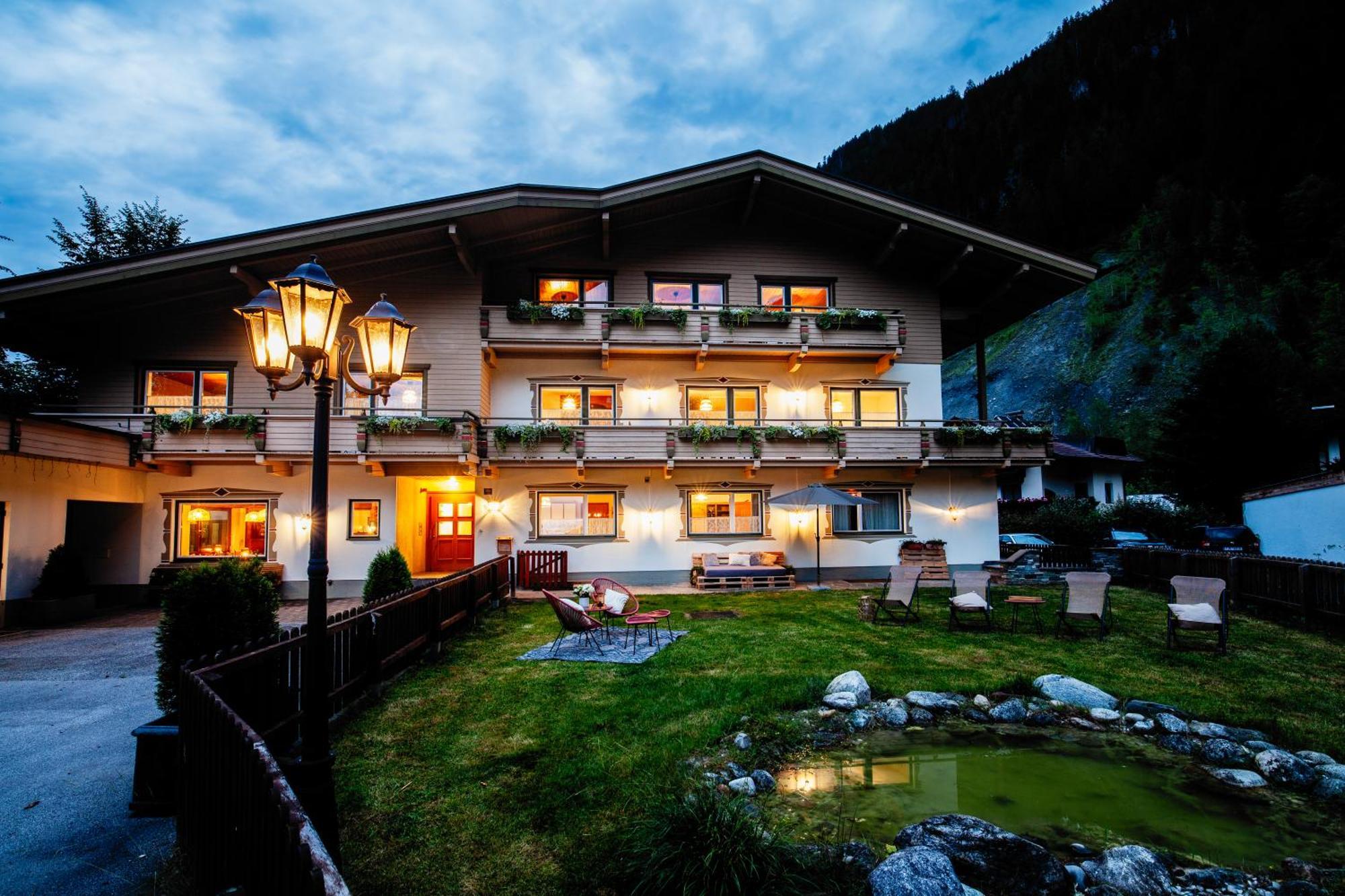 Pinetree Lodge Mayrhofen Extérieur photo