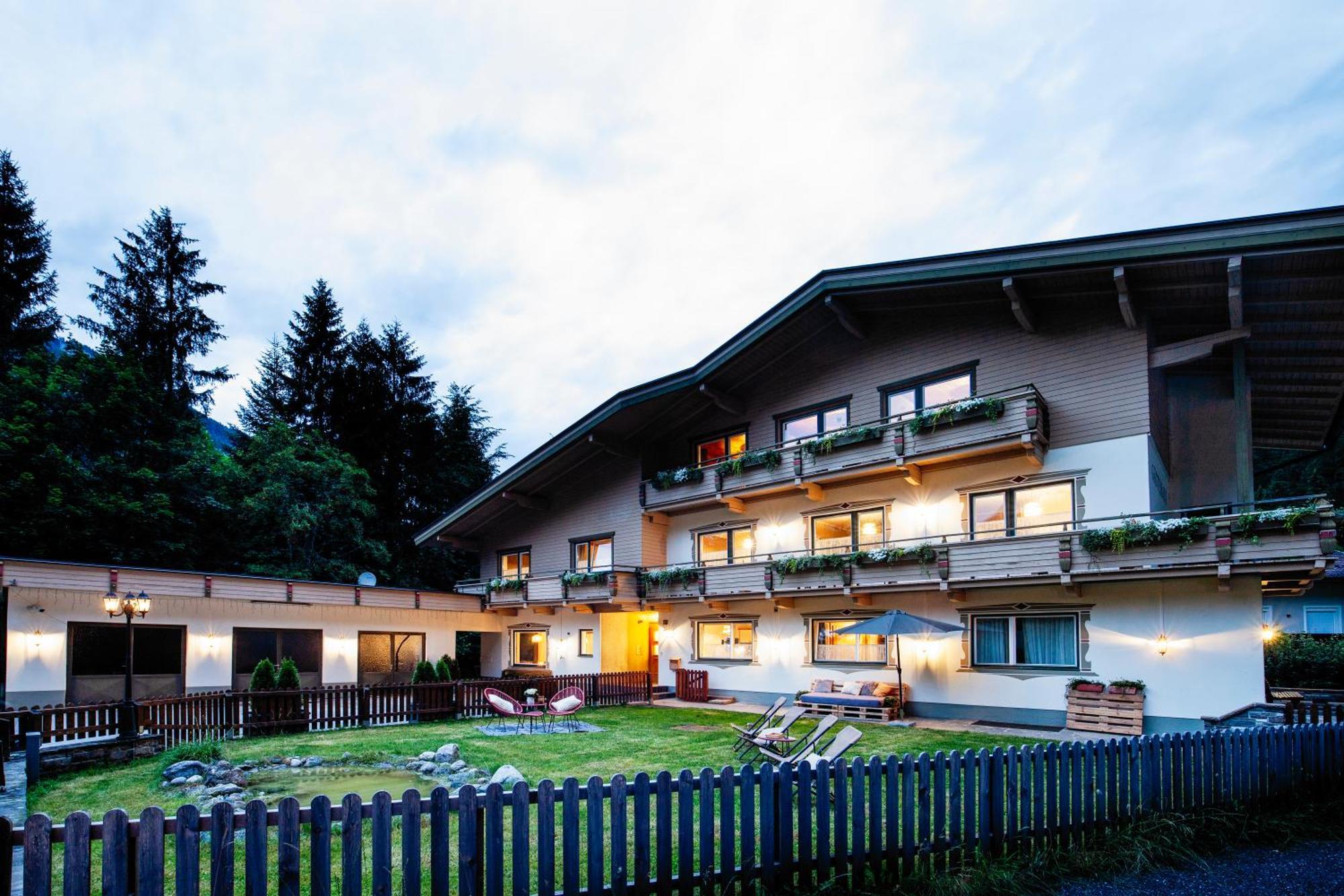 Pinetree Lodge Mayrhofen Extérieur photo