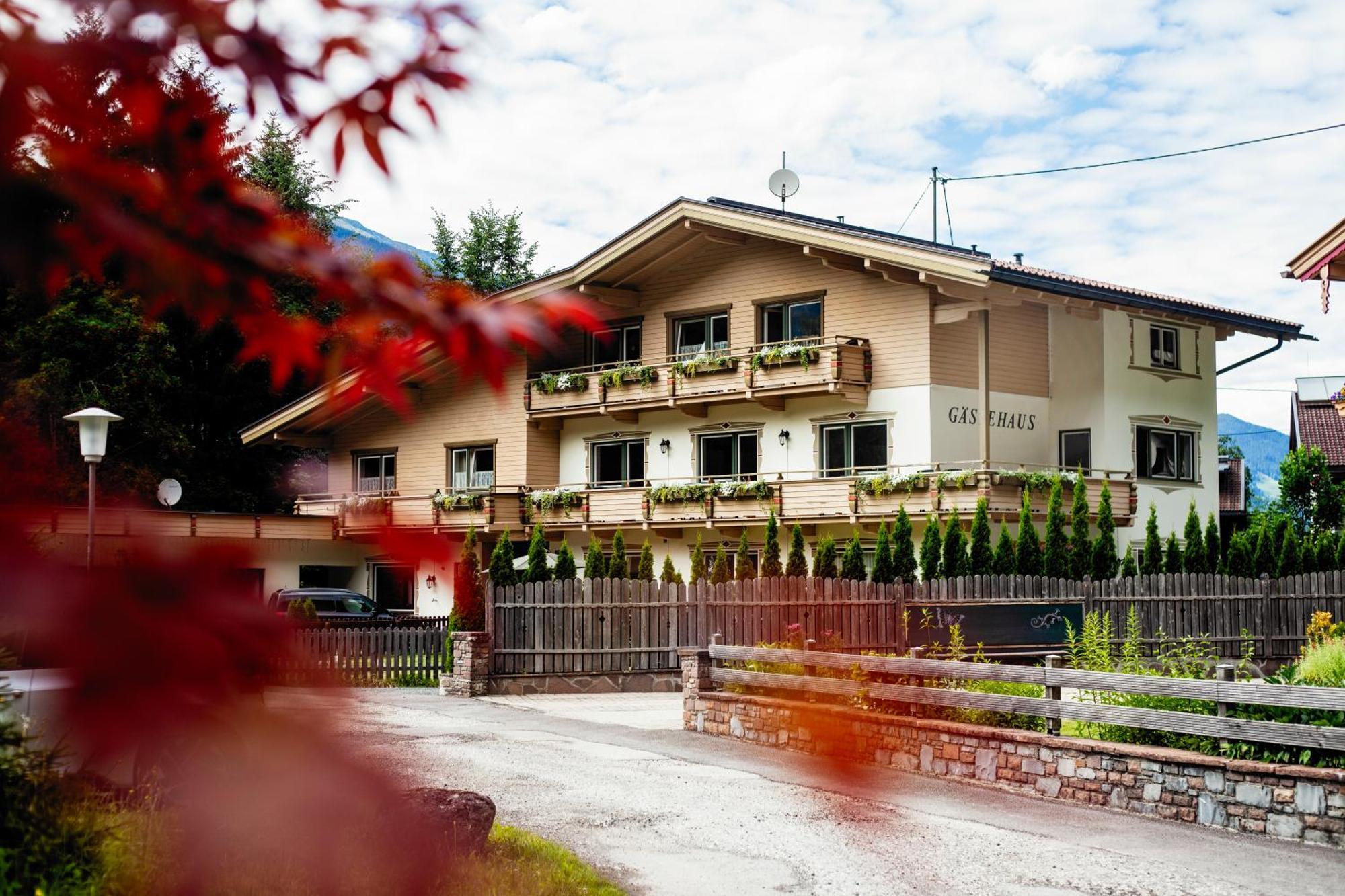 Pinetree Lodge Mayrhofen Extérieur photo